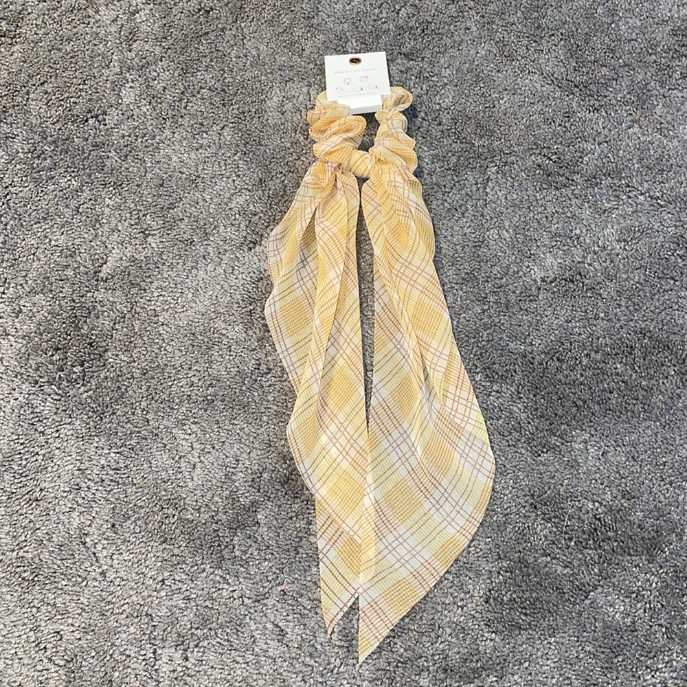 American Eagle scrunchie